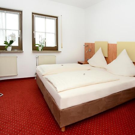 Hotel Jaegerhof Roth  Extérieur photo