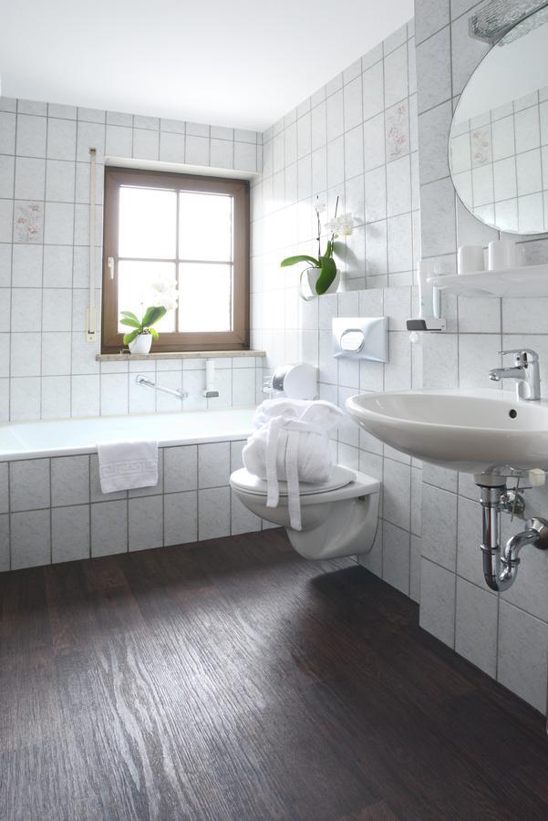 Hotel Jaegerhof Roth  Extérieur photo